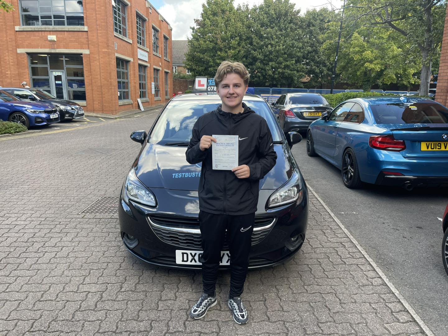 Beginner Driving Lessons Hounslow: Build Skills, Confidence, and Control