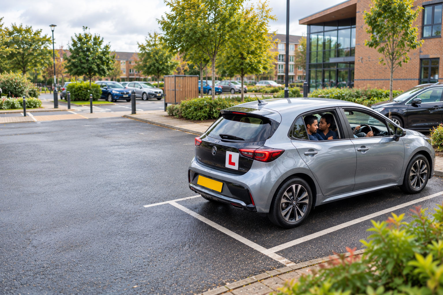 Automatic Driving Lessons Isleworth: Master Everyday Car Control